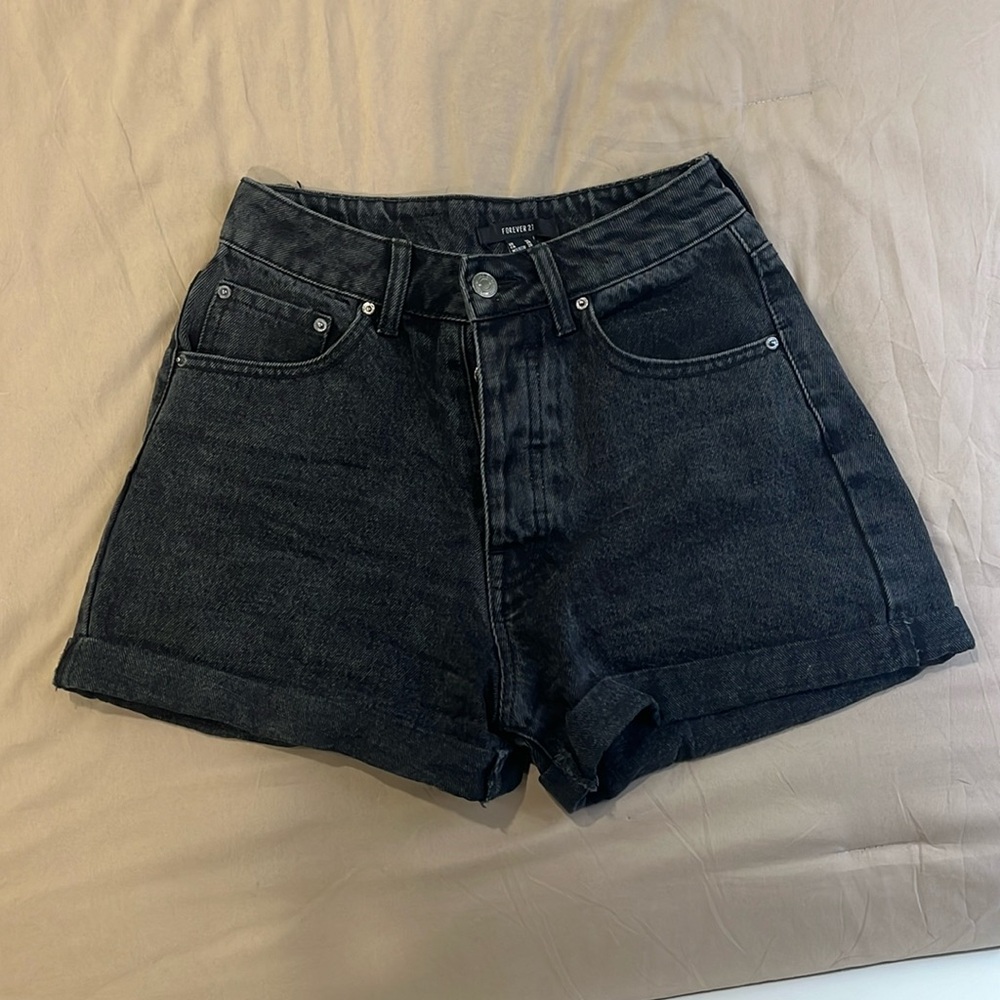 Forever 21 Black Denim Shorts [tagged Madewell for exposure]